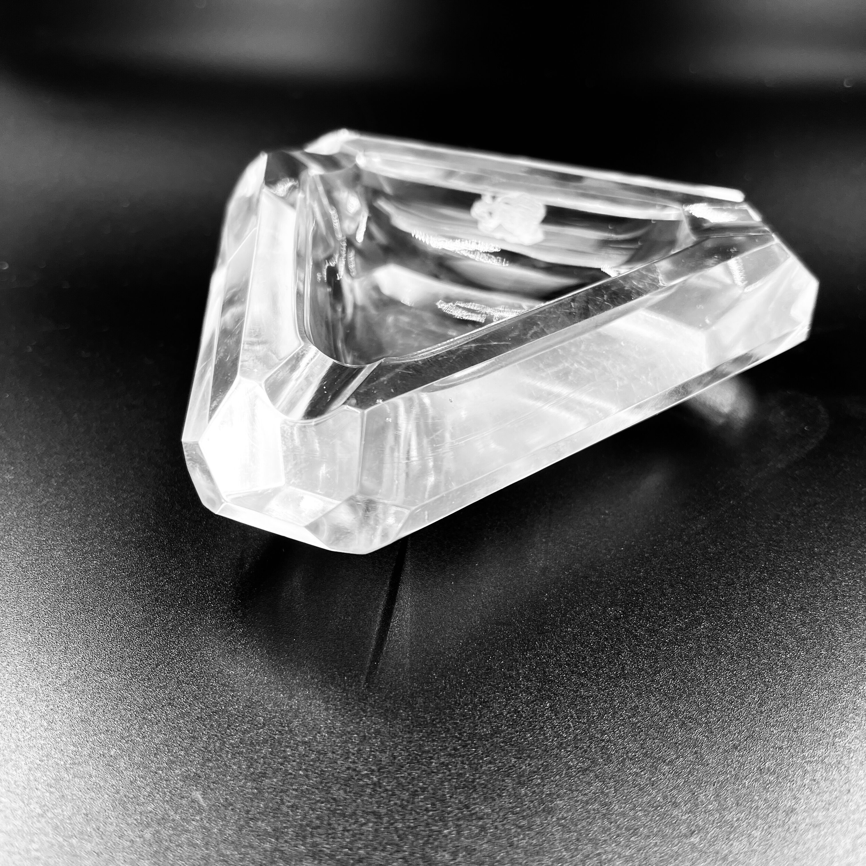 Triangular ashtray in val saint Lambert crystal