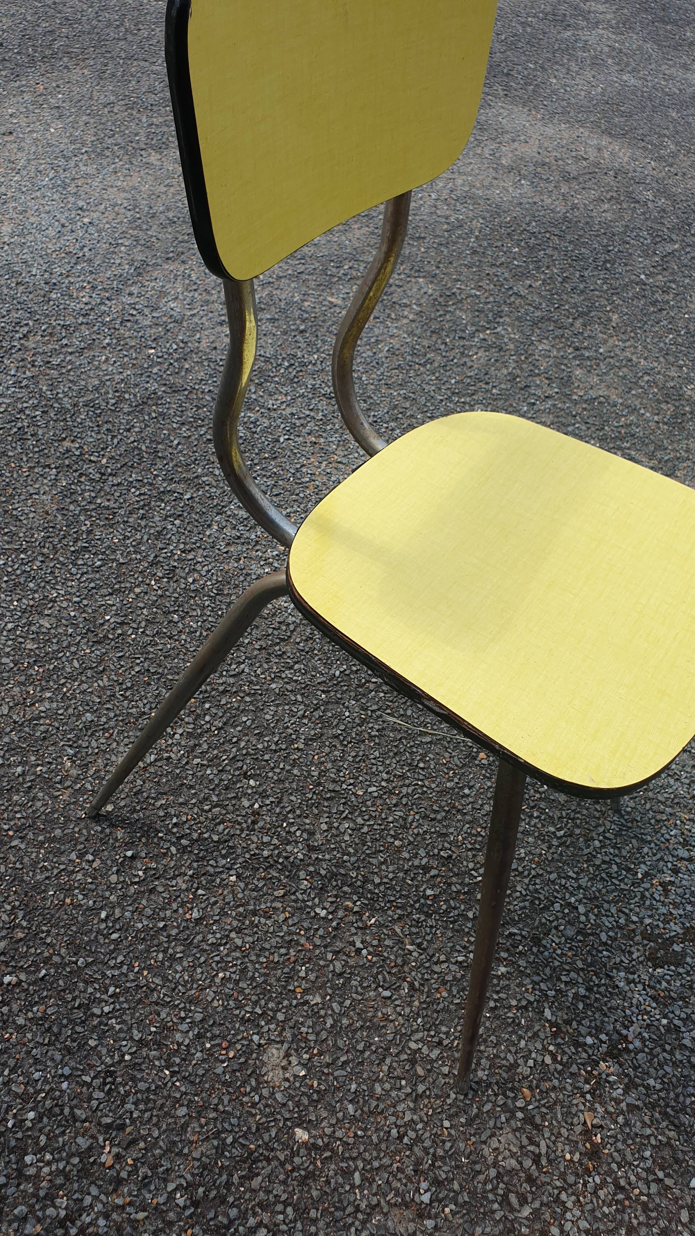 Chaise formica jaune canari