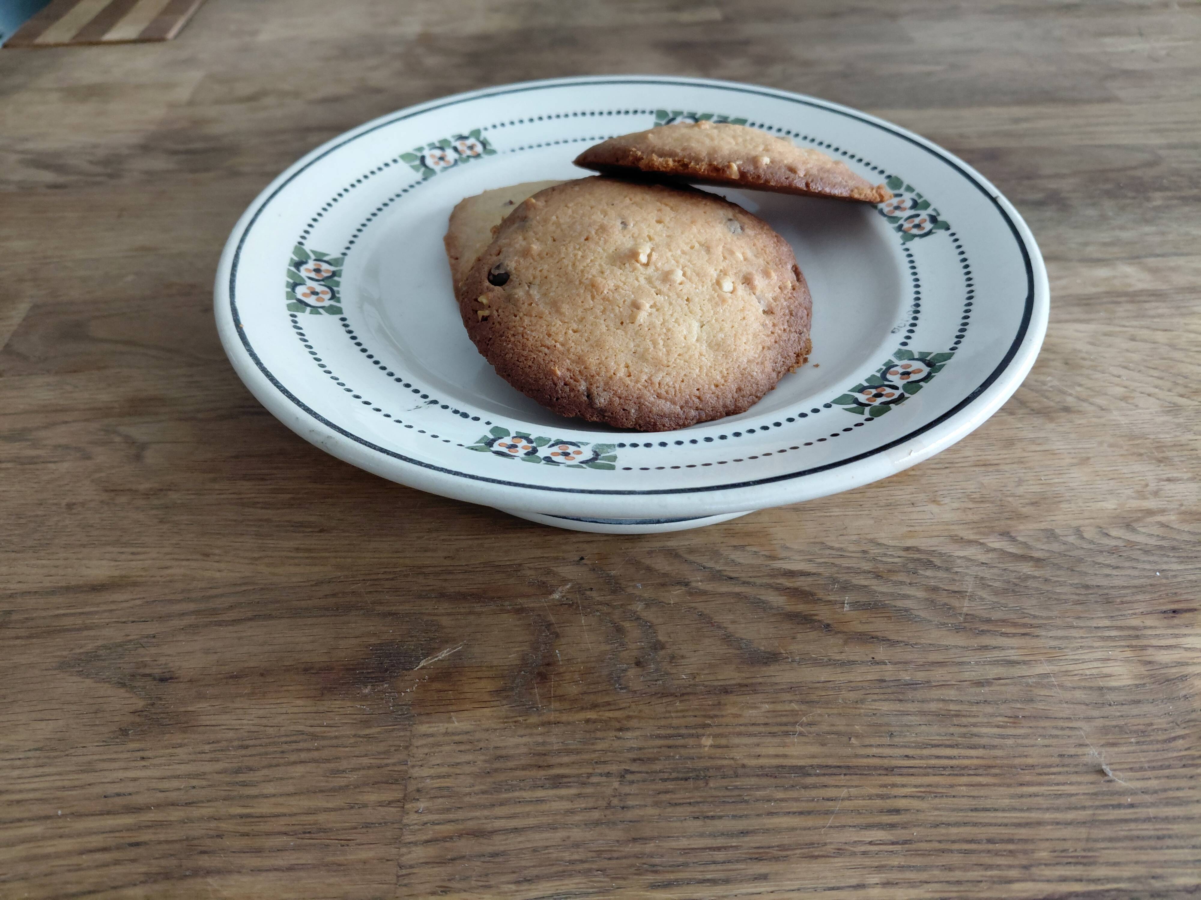 Footed plate from Longwy