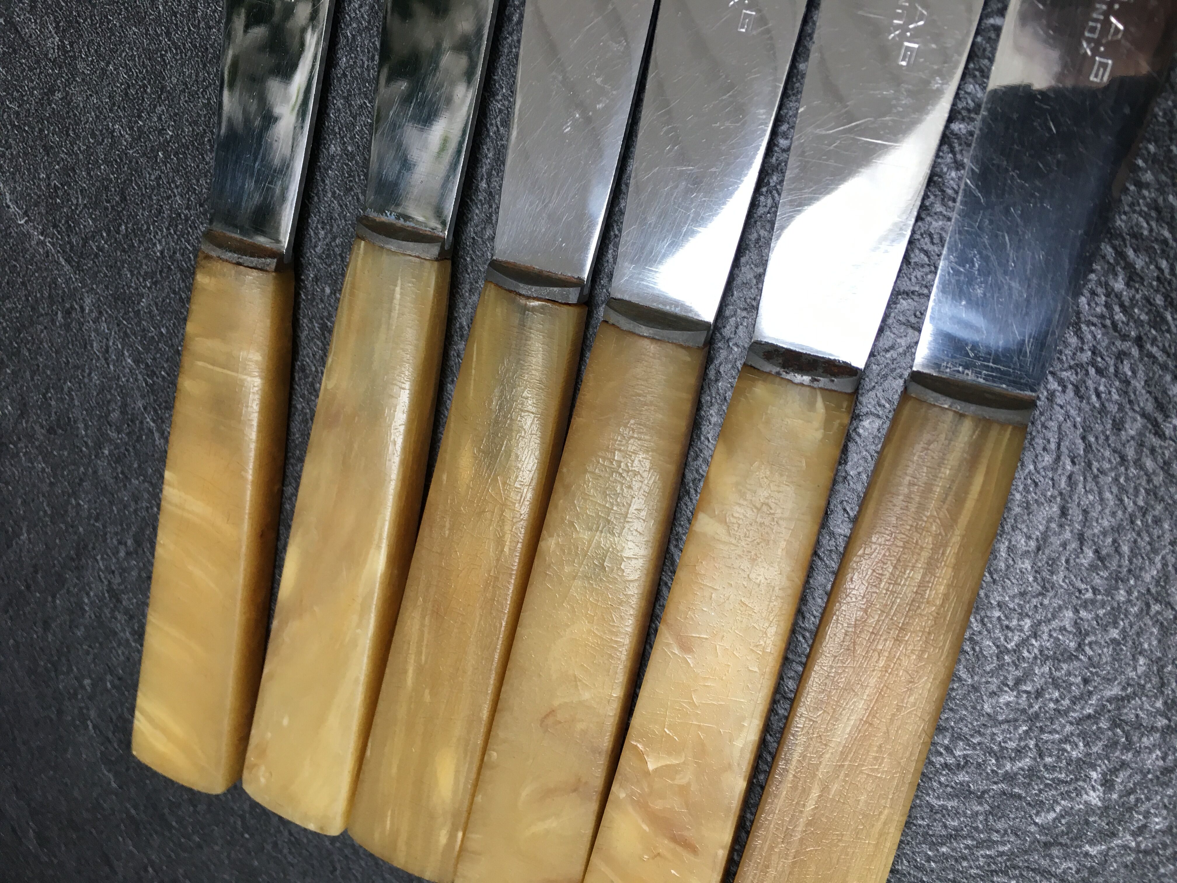 Set of 6 knives stainless blade bakelite sleeve