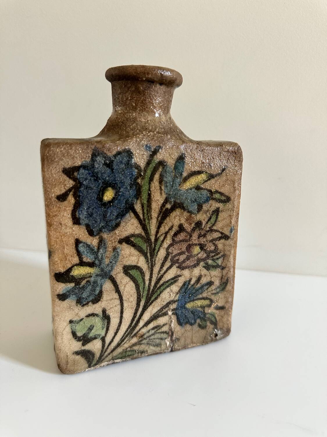 Ancient flask / Persian ceramic from the Qajar period, 18th century