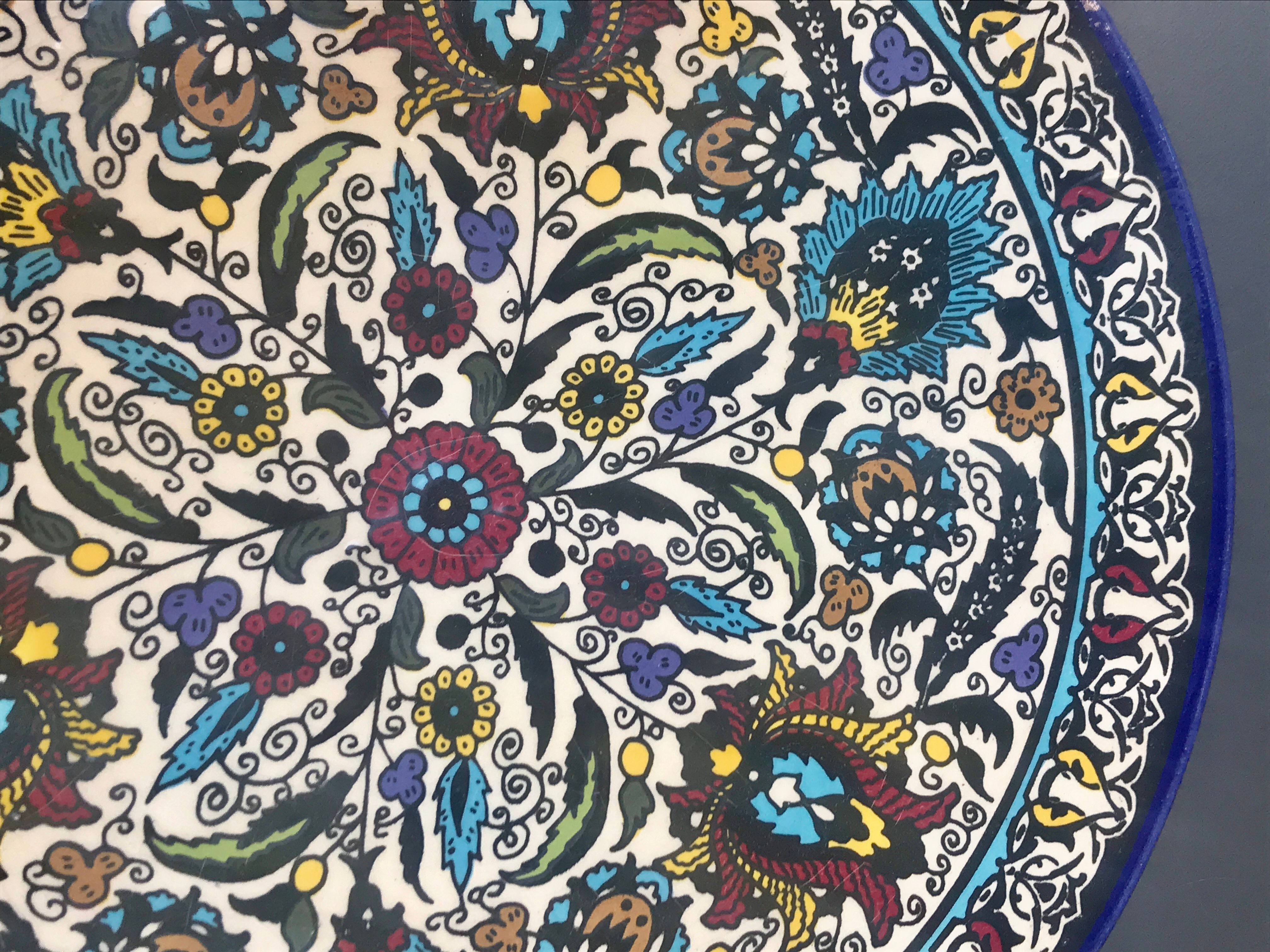 Armenia ceramic plate paisley pattern