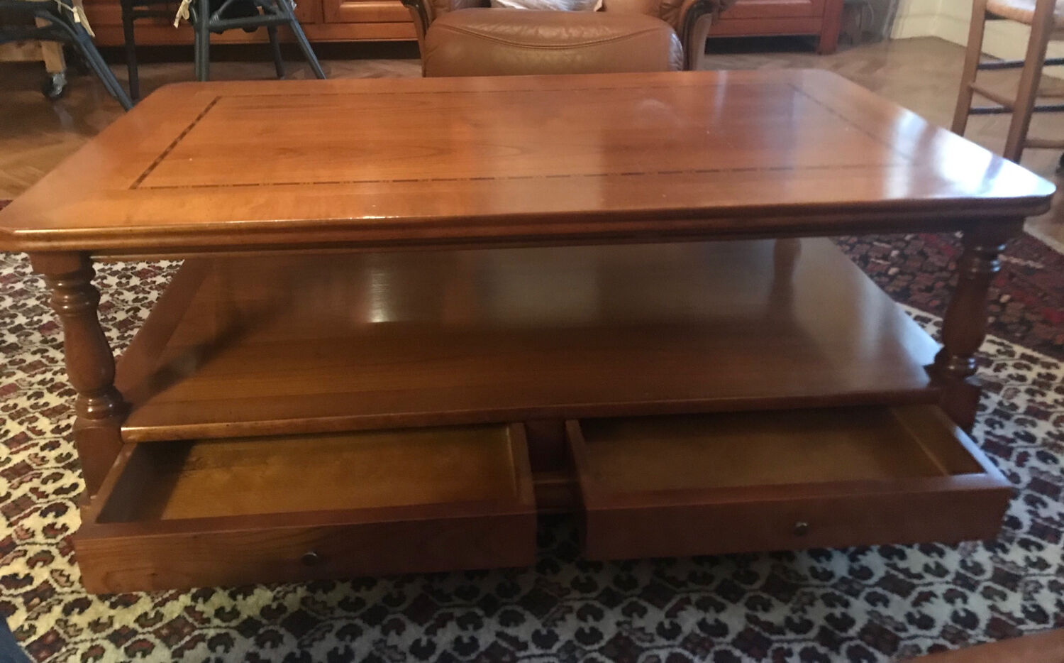 Coffee table in cherry finish