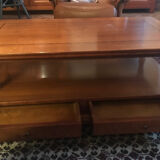 Coffee table in cherry finish