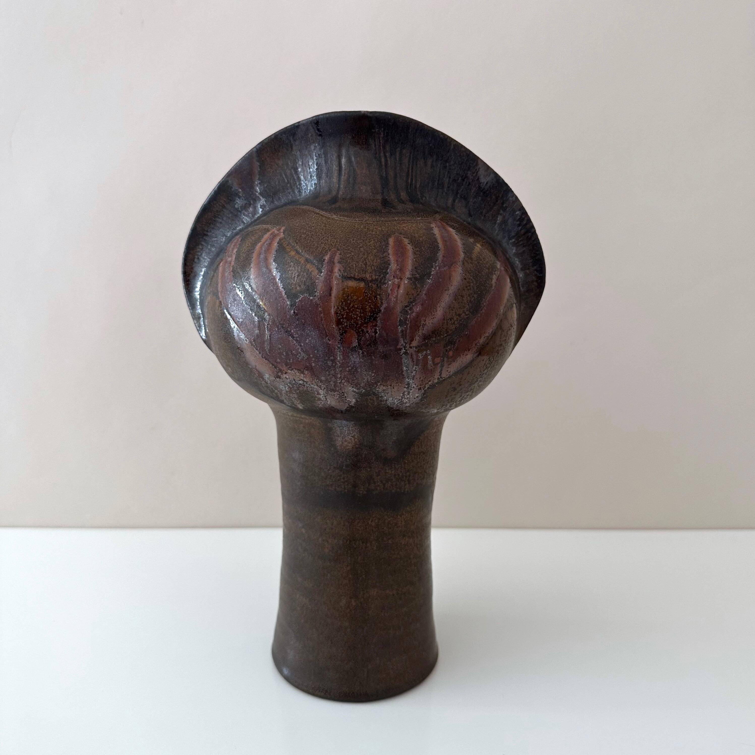 Fritz van Daalen studio ceramic, Mid Century ceramic, sculptural vase