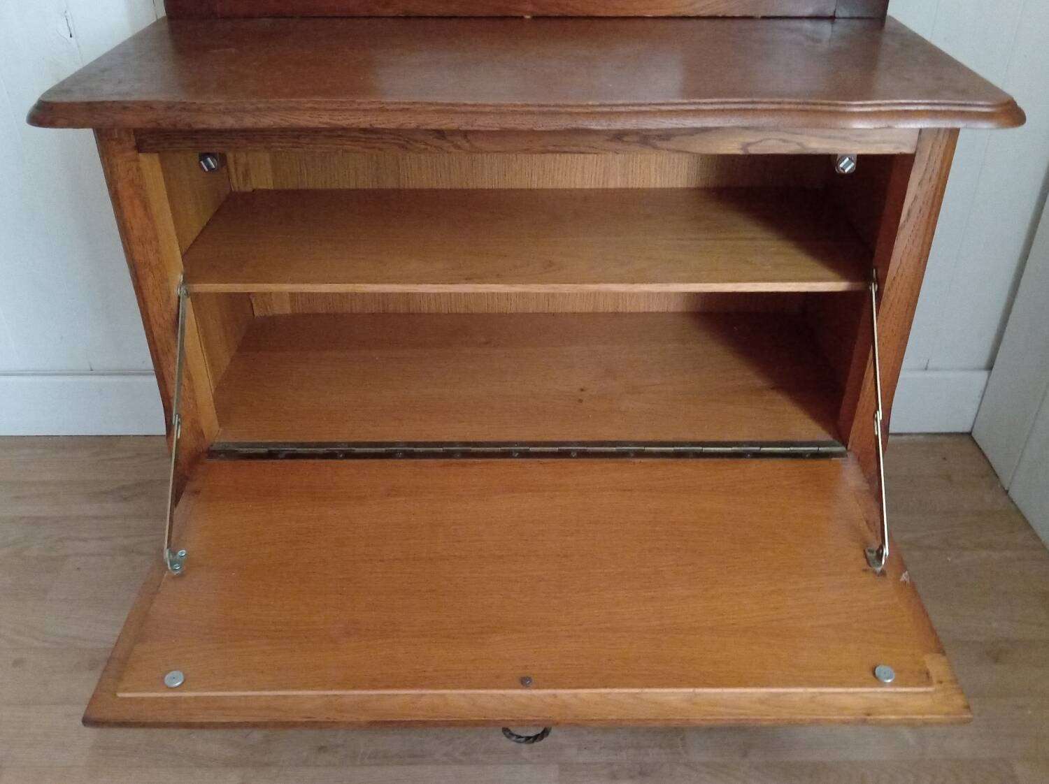 Entrance furniture