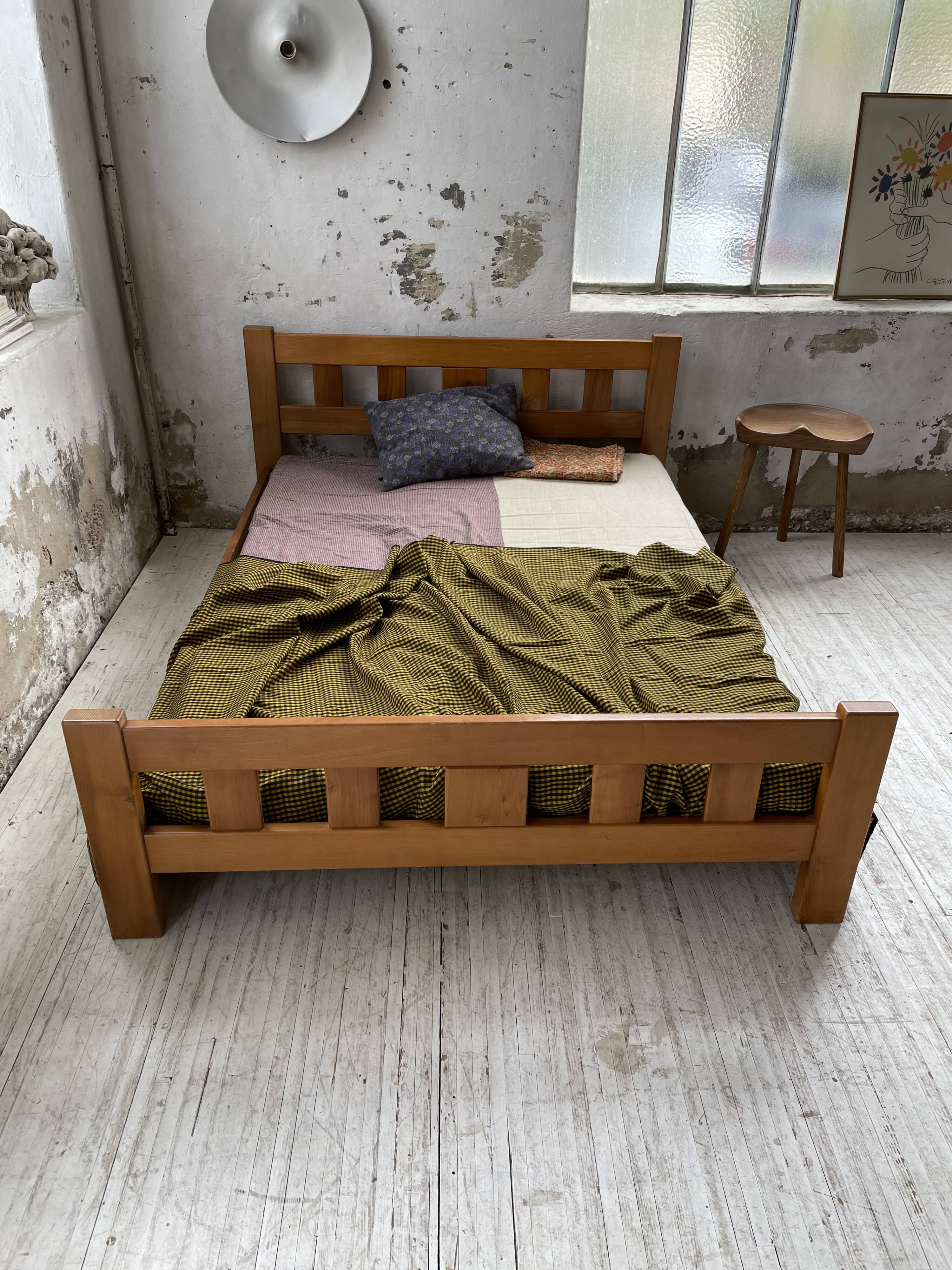 Maison Regain solid double bed 140 cm