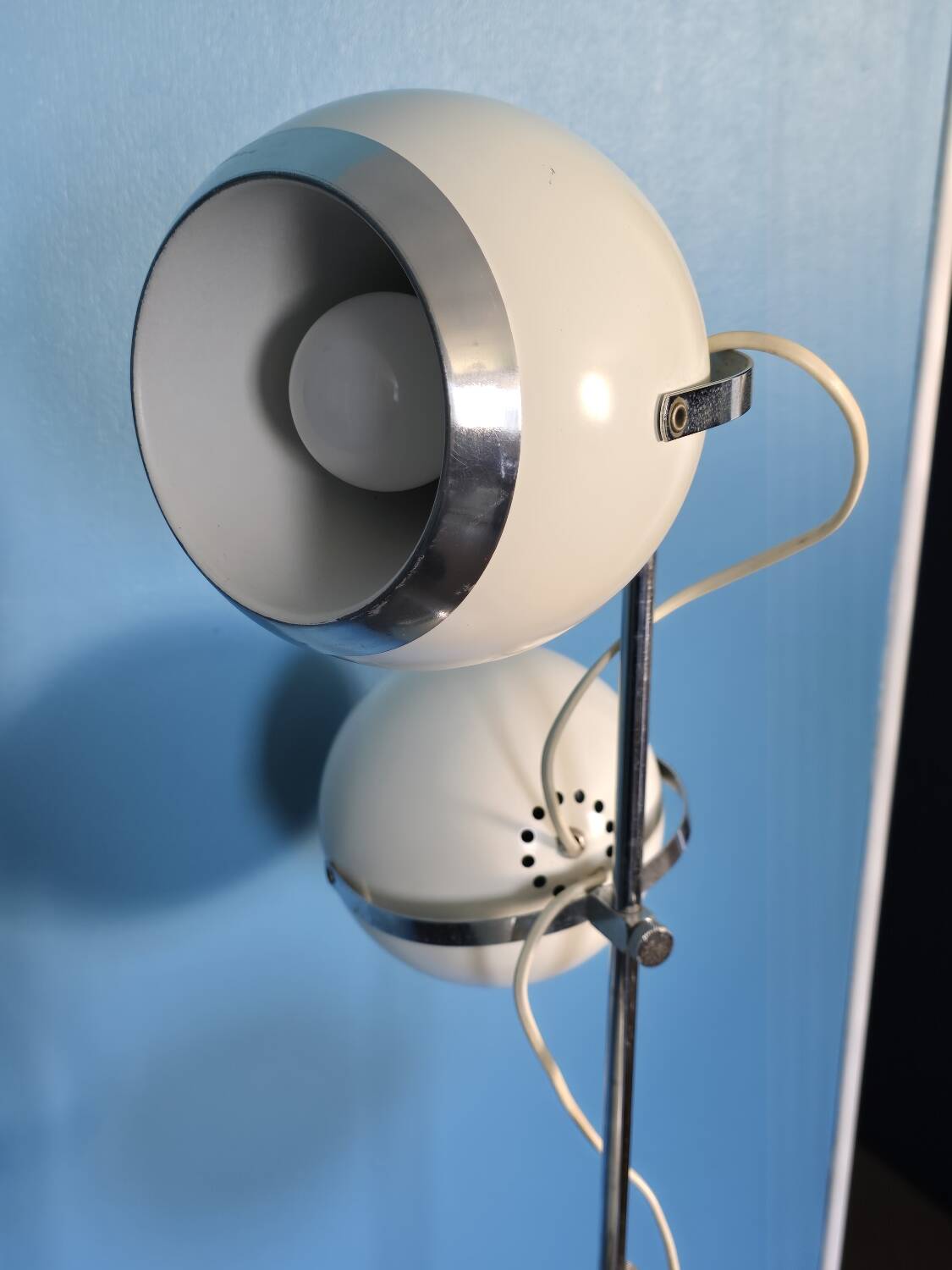 1970s eyeball floor lamp in the style of Gino Sarfatti