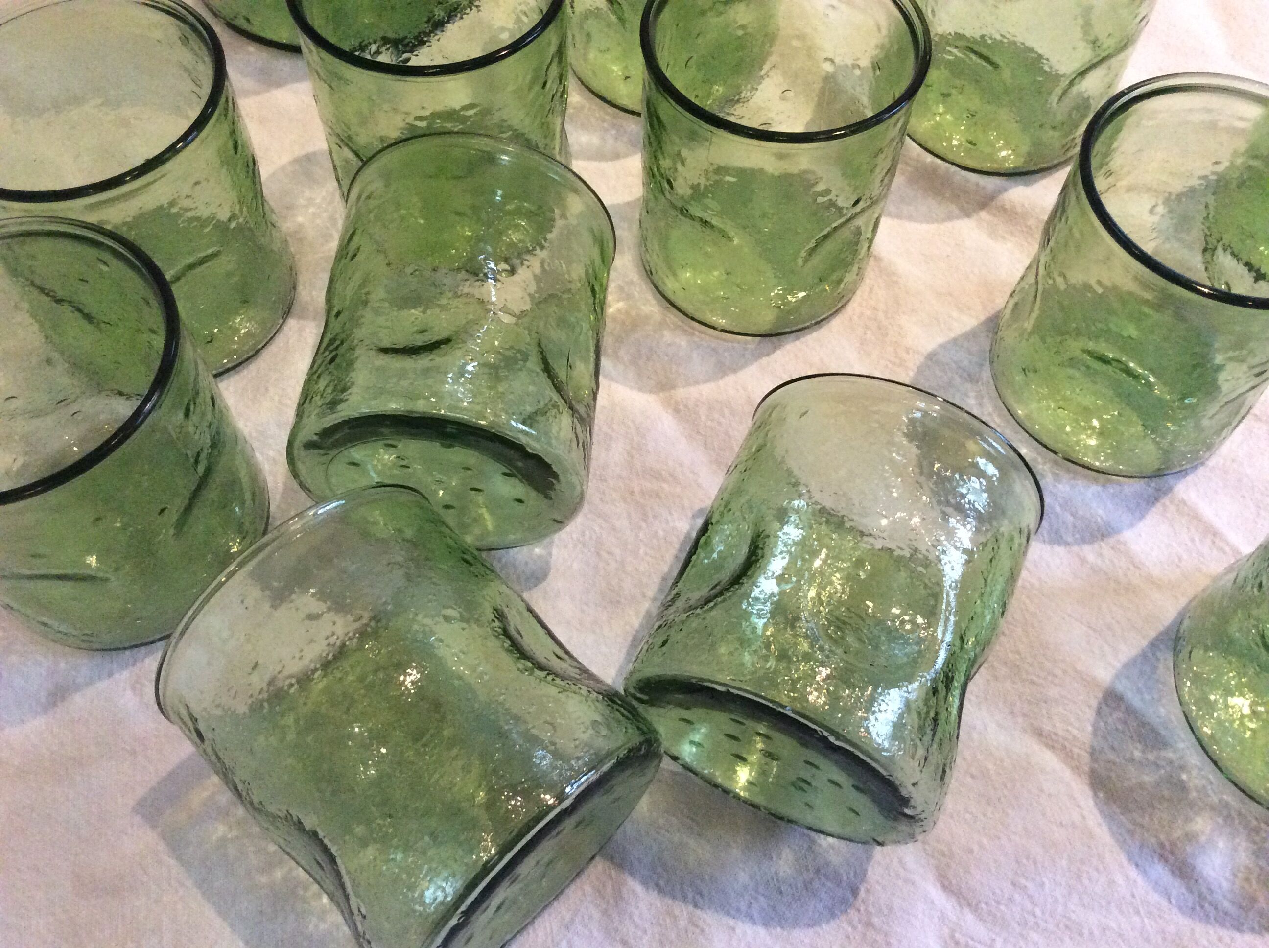 Ensemble de 12 verres avec leur carafe assortie