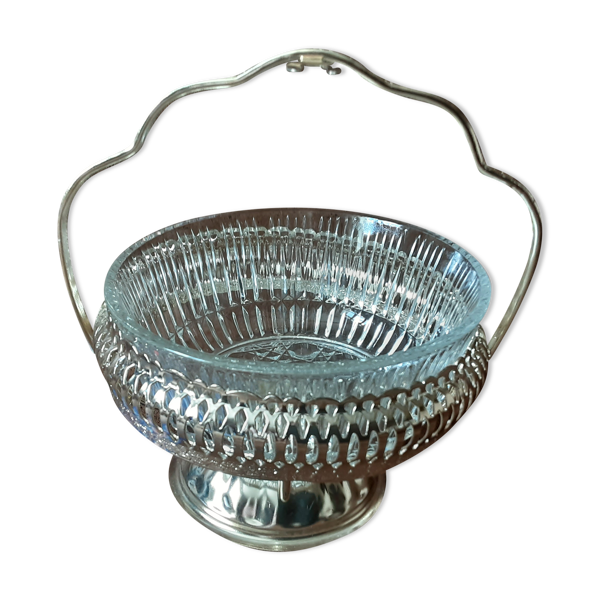 Petite  coupe  sur pied  anglaise
