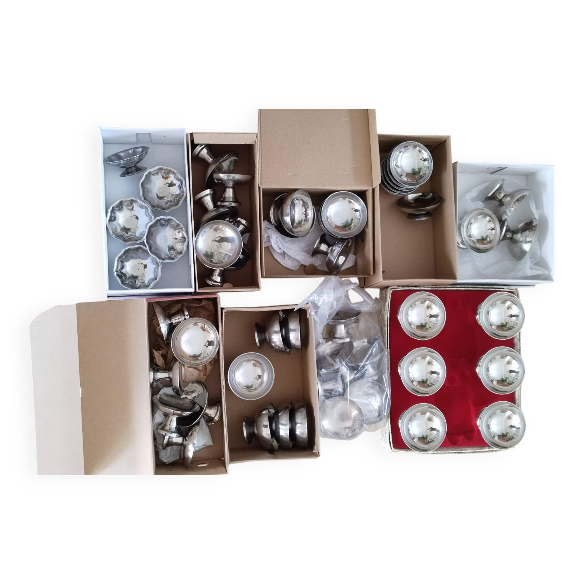 RESERVE: set of 94 ice cream cups (for Heini)