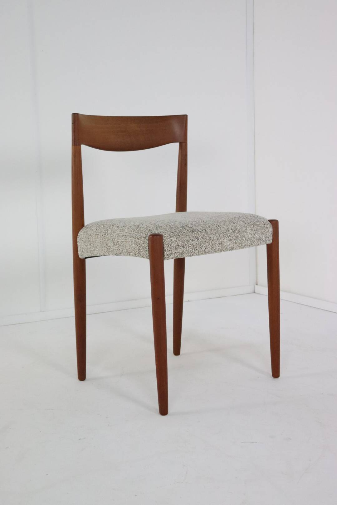 Set of 4 JCA Jensen chairs ‘Hornum’ design danois