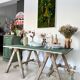 Table basse sur tréteaux anciens en bois