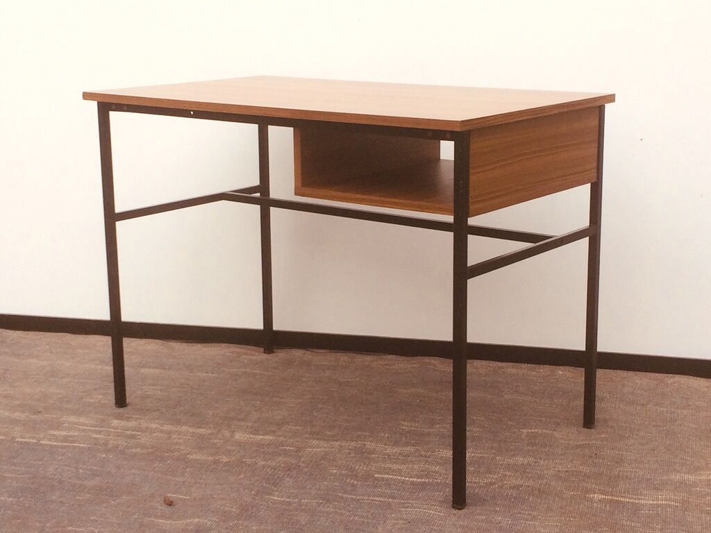 "Junior" desk by Pierre Guariche for Meurop 60