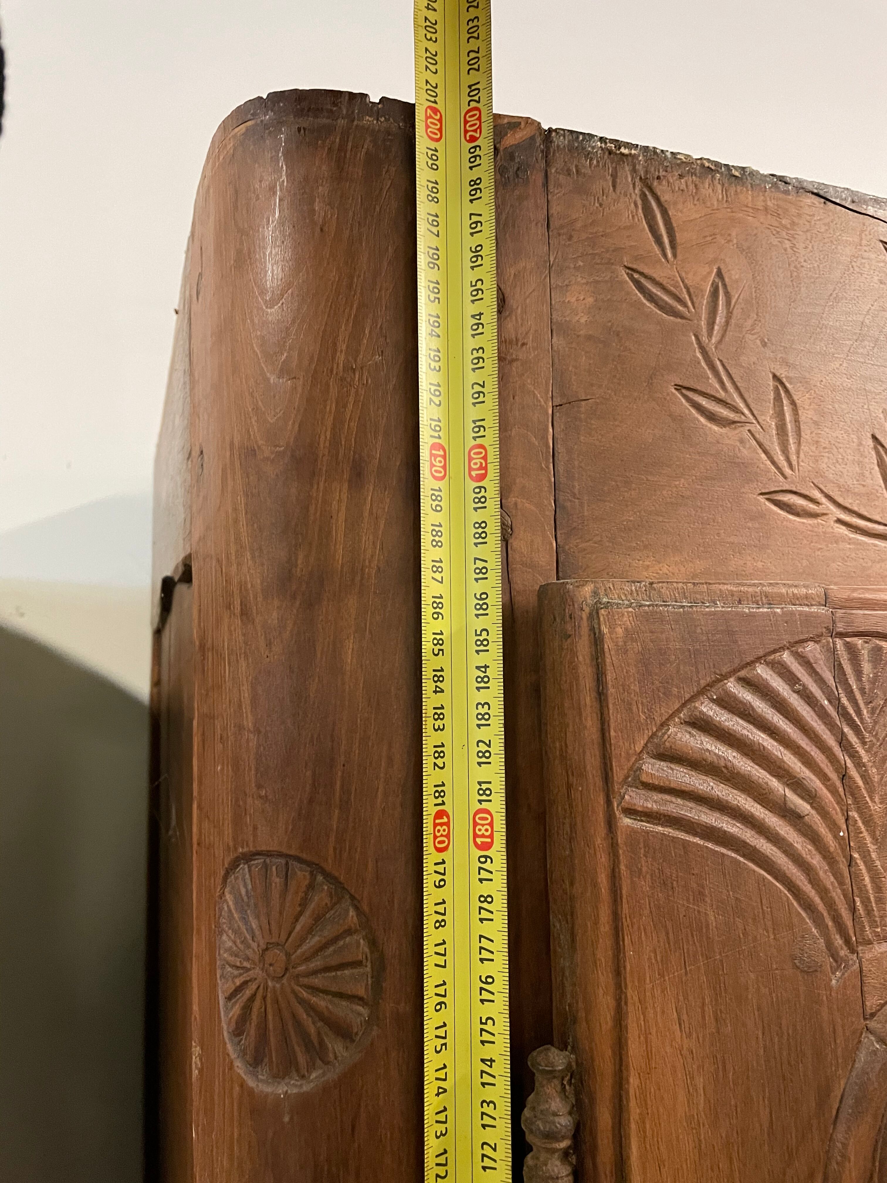 Armoire ancienne placard penderies Louis XV