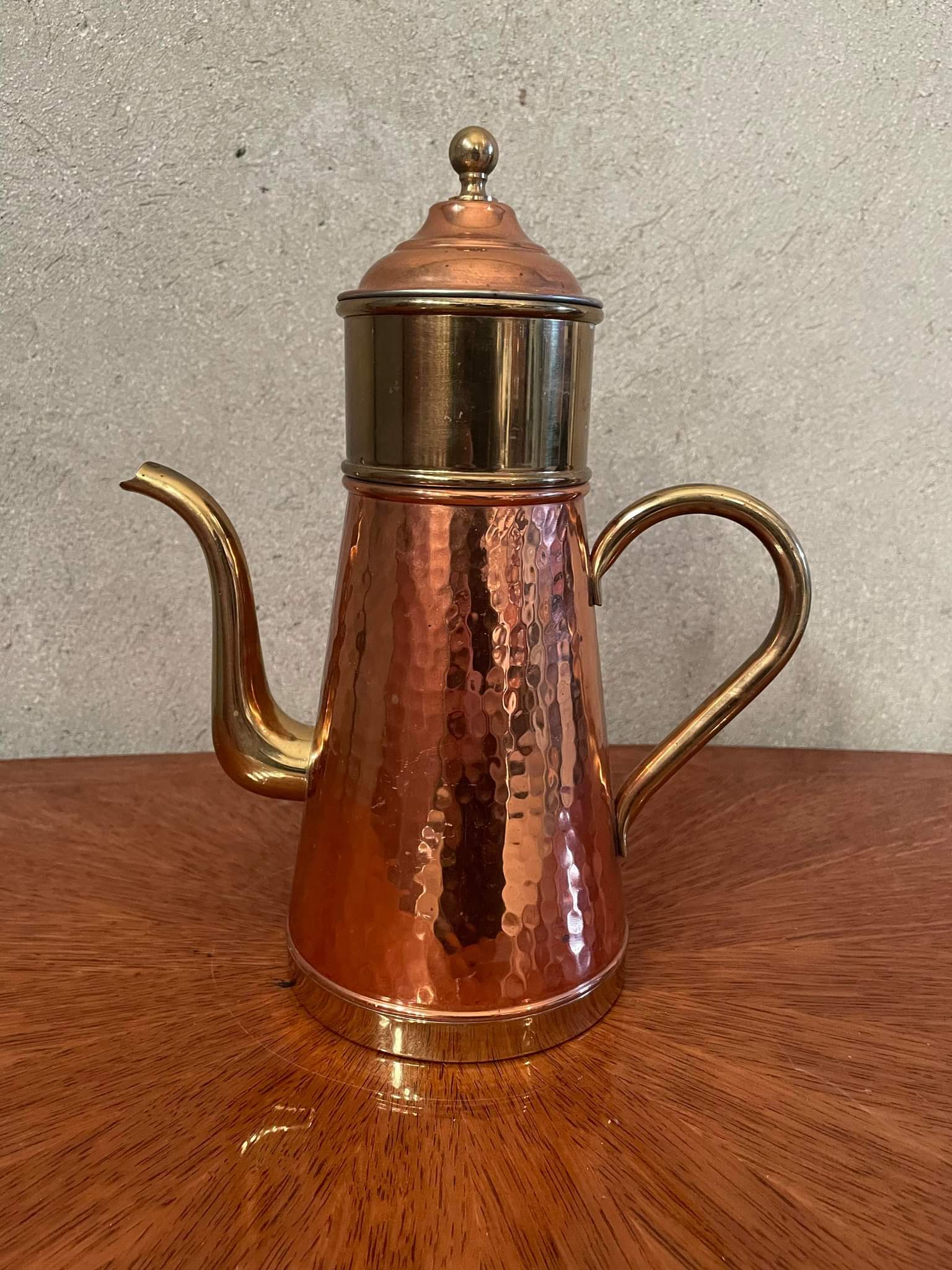 Teapot or coffee maker in copper and vintage brass