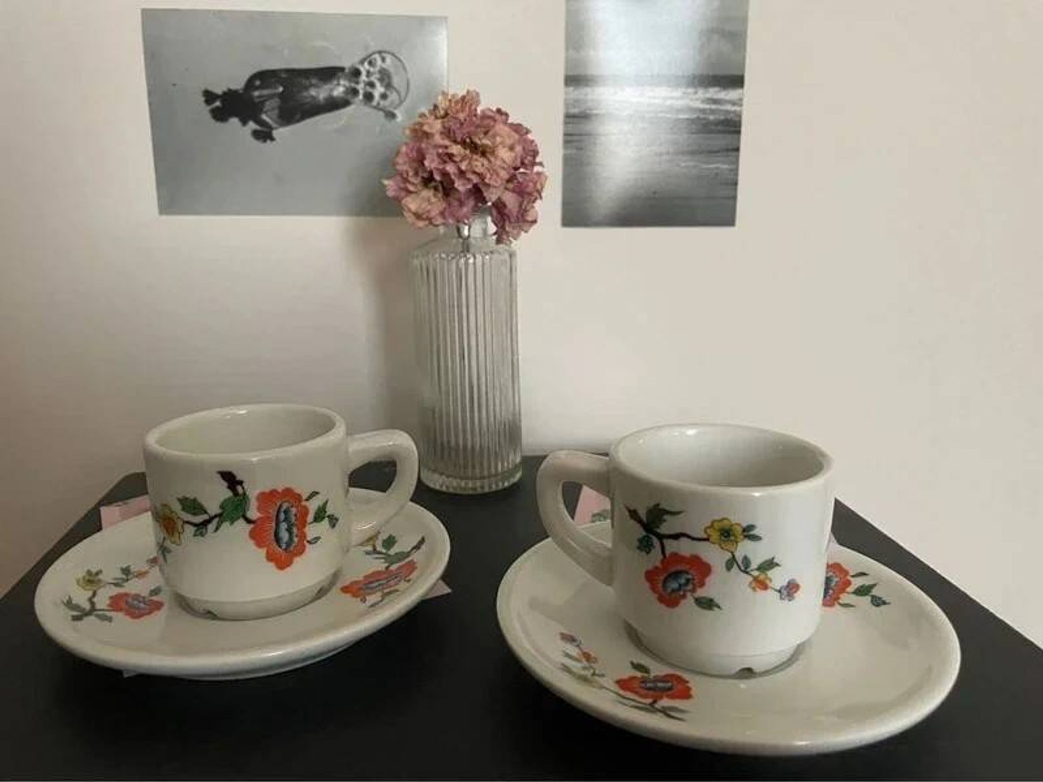 Cups and saucers porcelain
