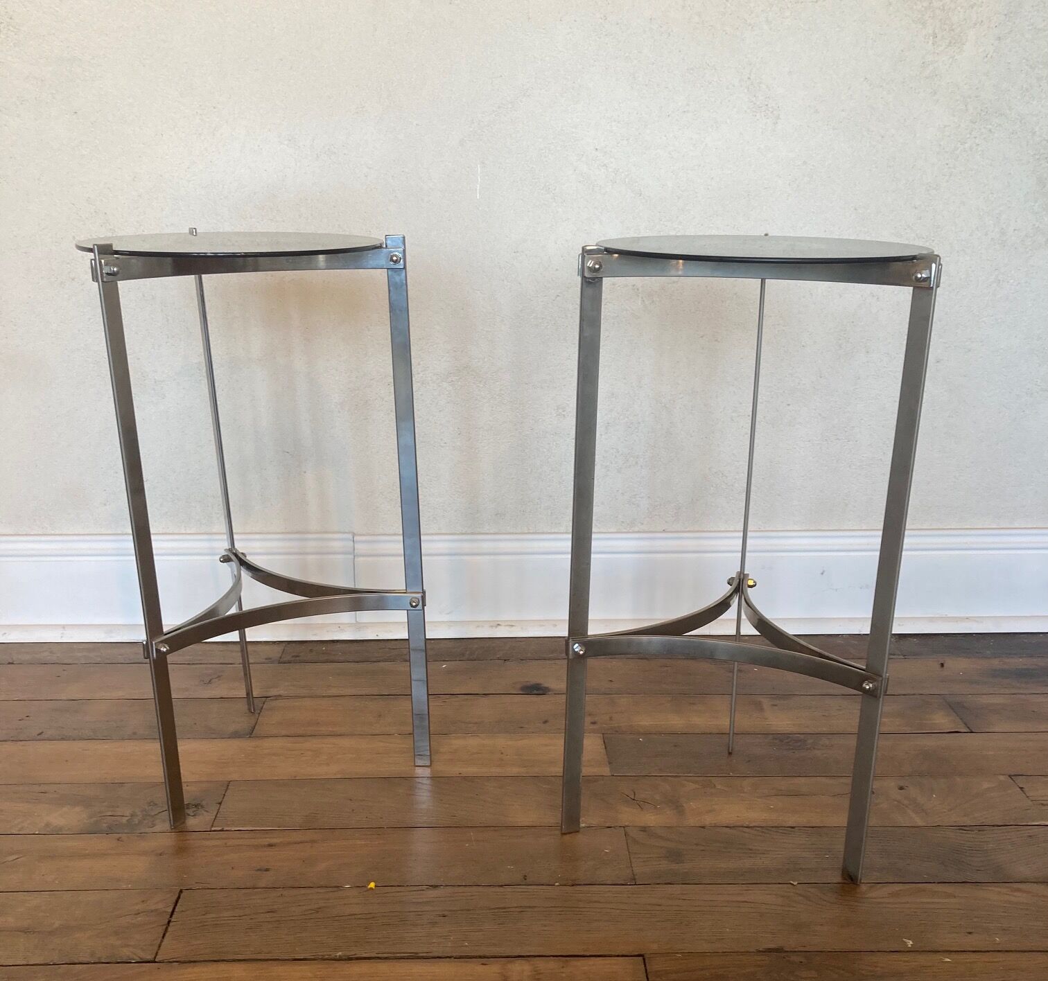 Work from the 70s, pair of chrome metal and glass sofa ends