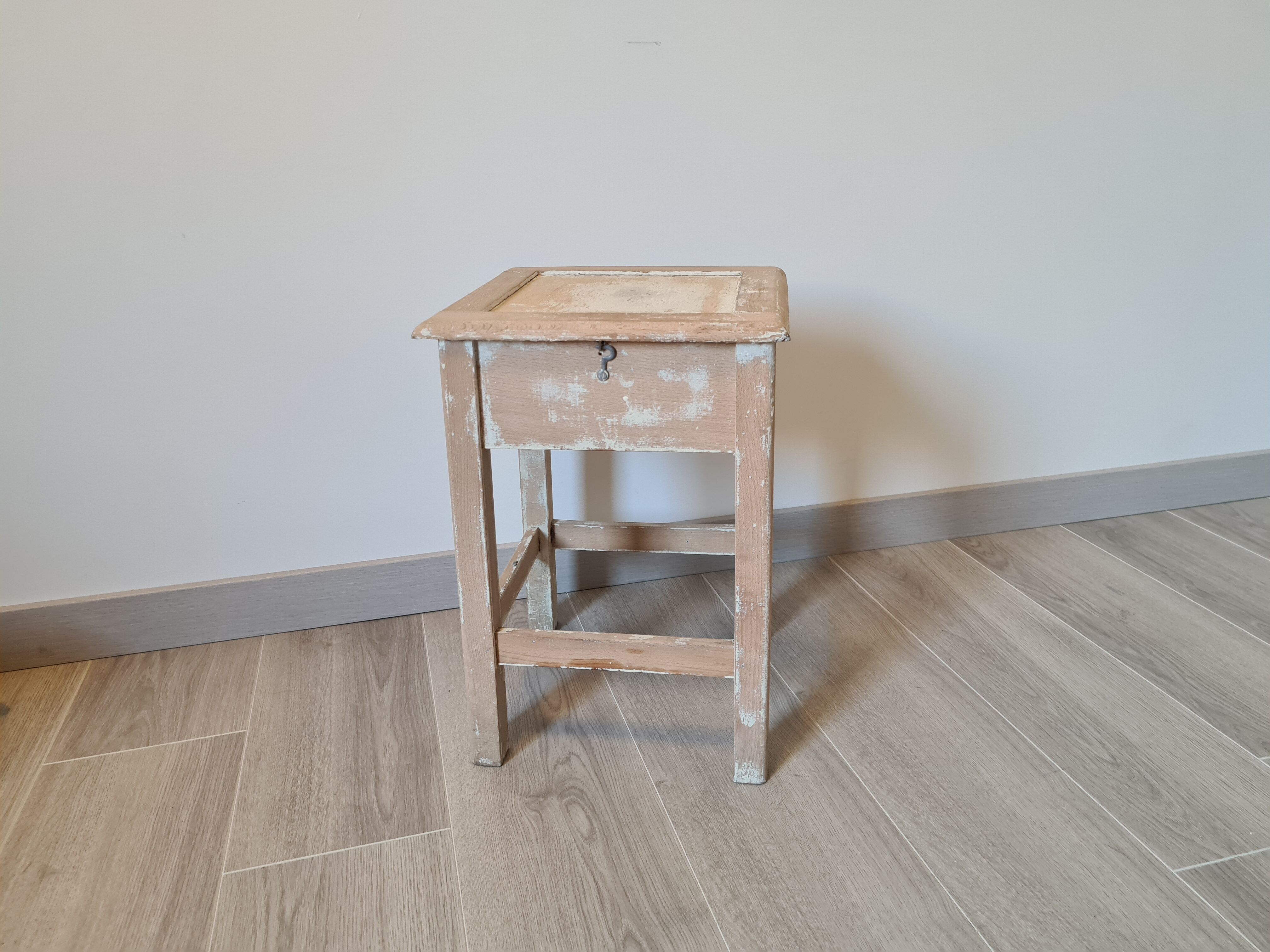 Vintage chest stool shabby chic style
