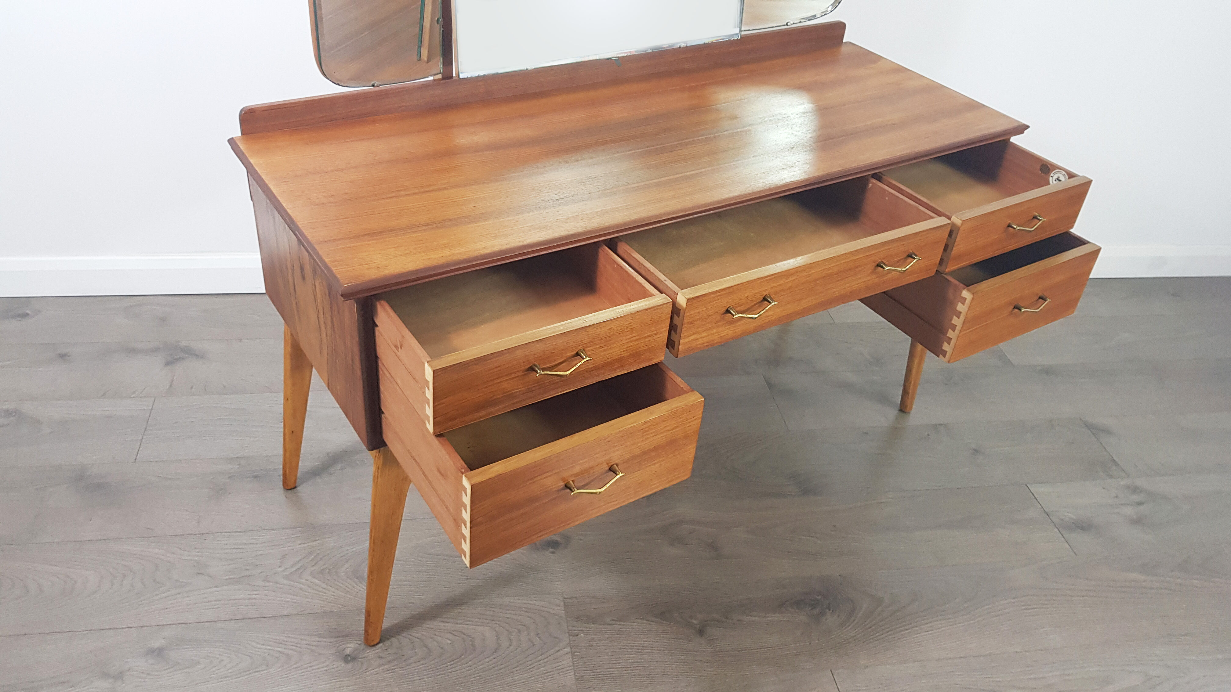 Coiffeuse par Alfred Cox pour AC furniture, années 1950