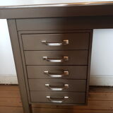 Bureau métal