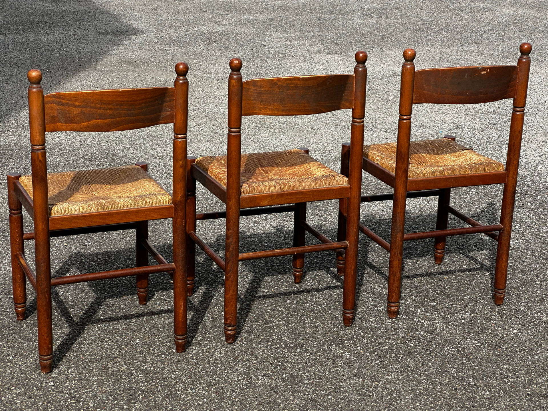Set of 3 vintage wooden and straw chairs – 1950s