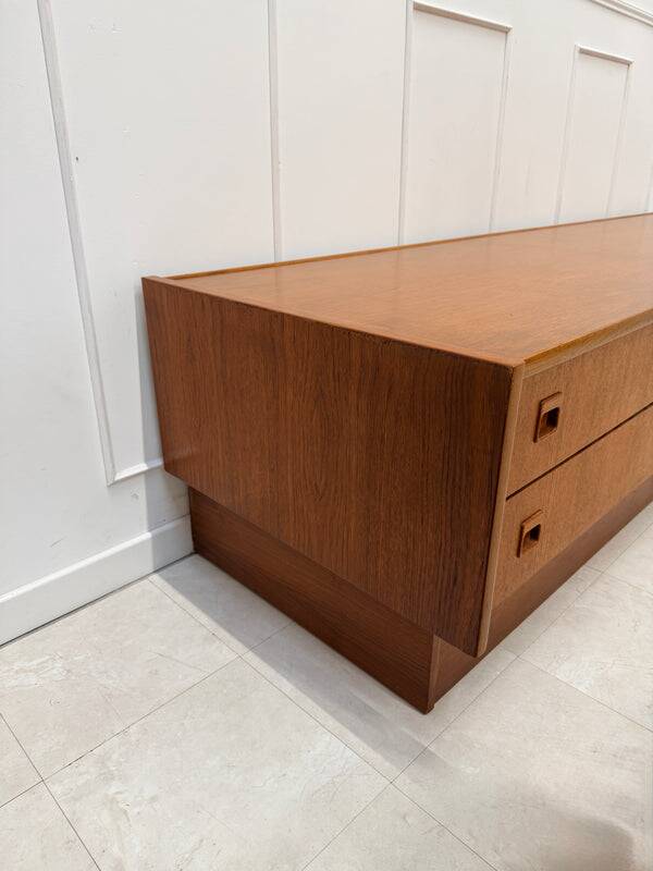 Low Scandinavian enfilade