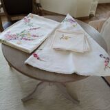 Antique tablecloths & napkins
