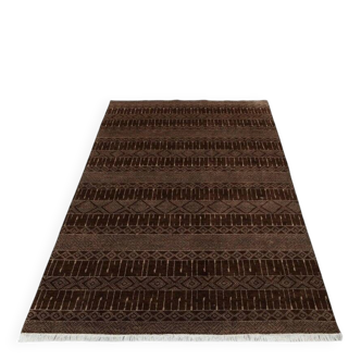 Traditional hand-knotted rug 150/250cm