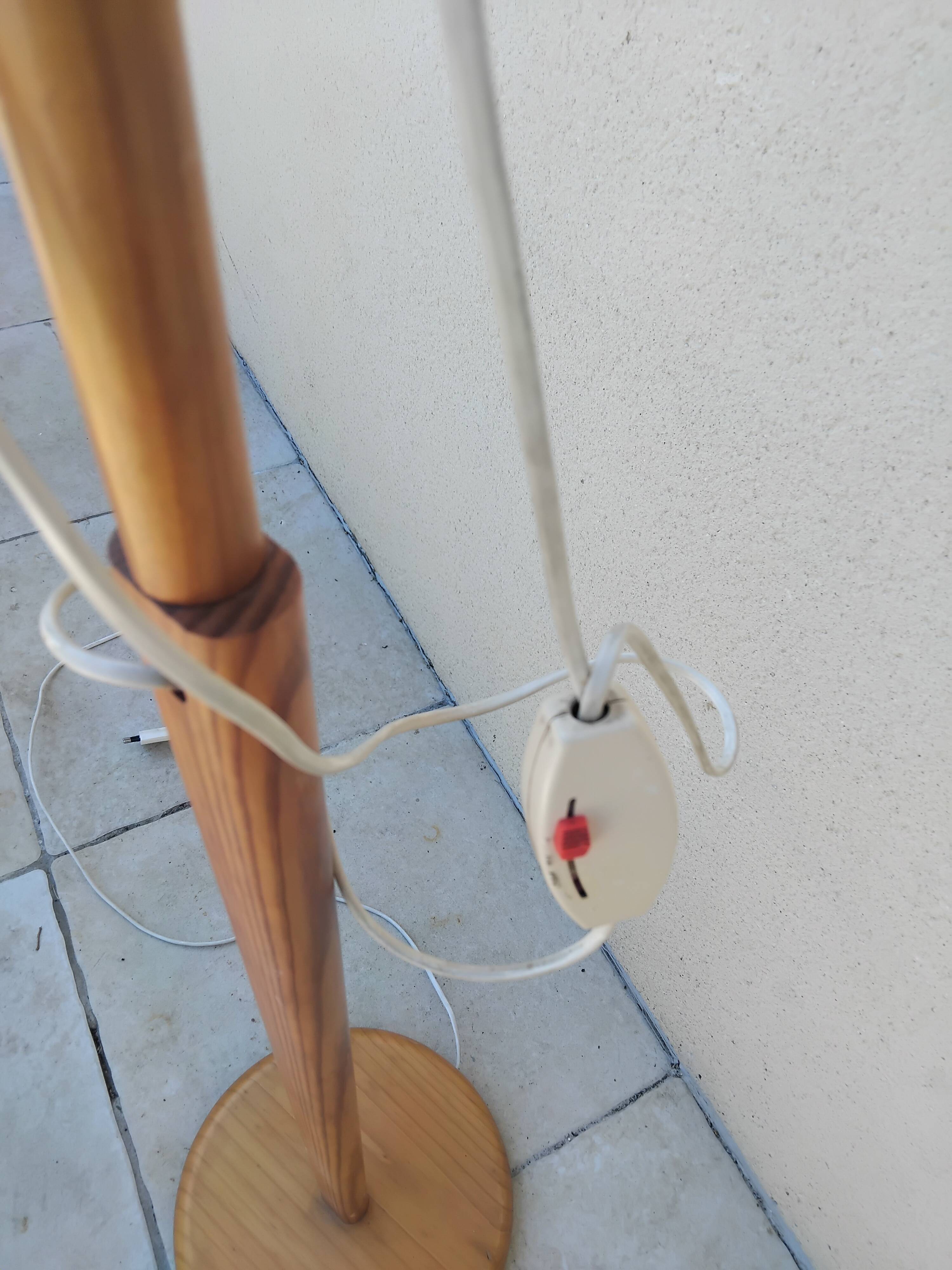 Vintage Mid-Century floor lamp from the 1970s.