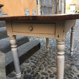 Farm table