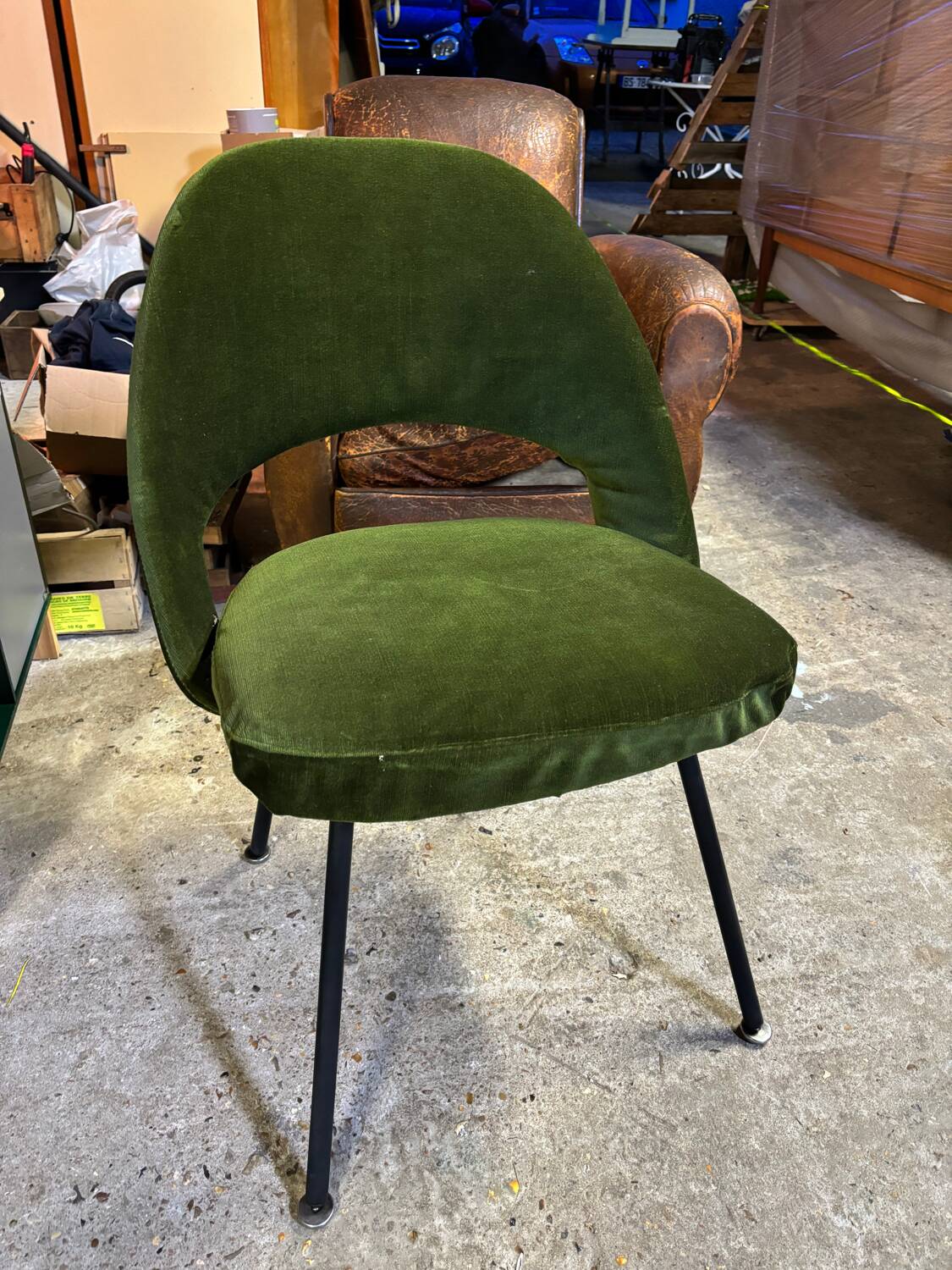 Antique Saarinen chair