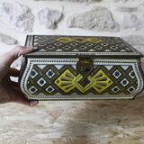 Old Victoria metal biscuit box