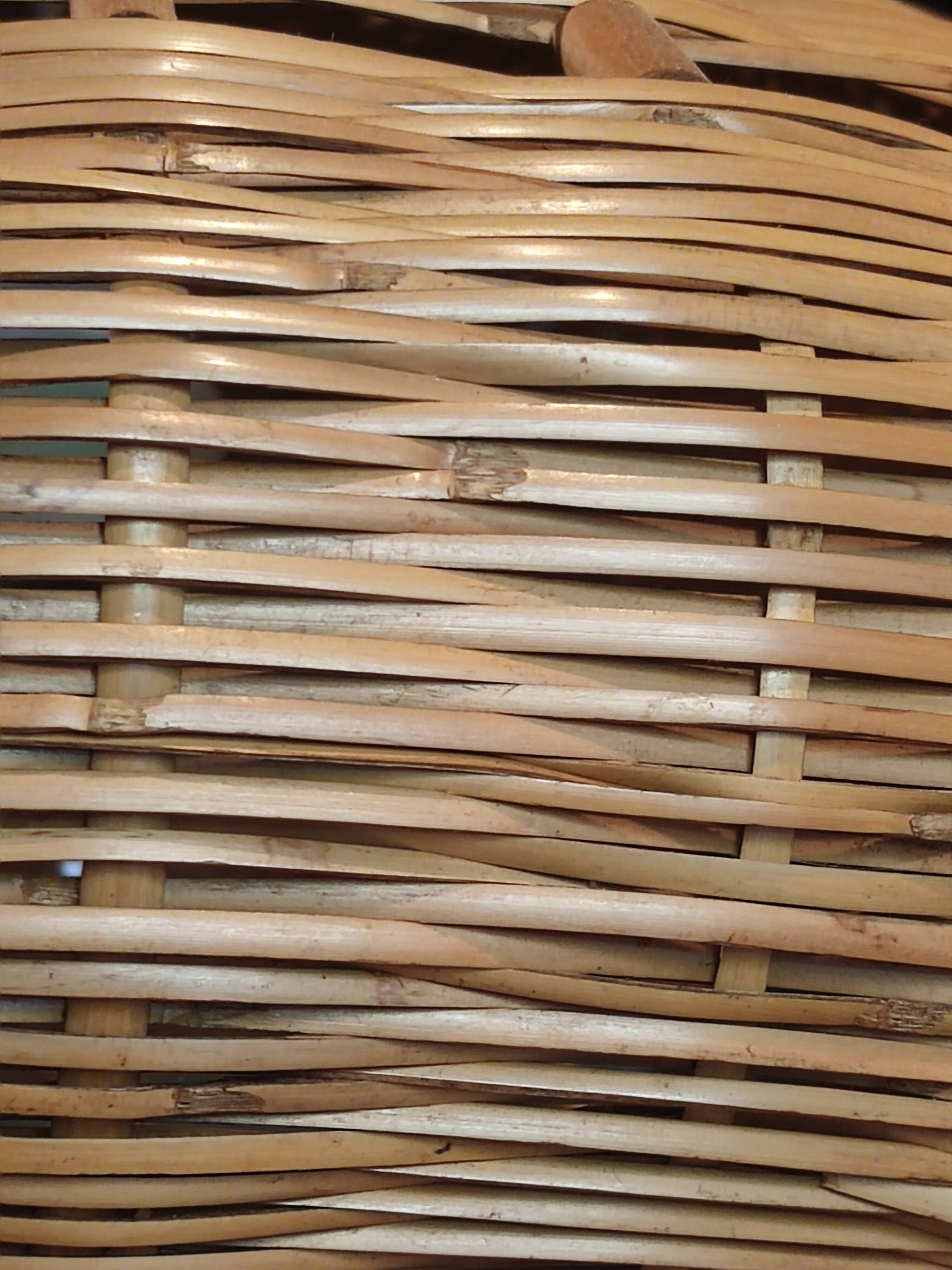 Rattan suspension