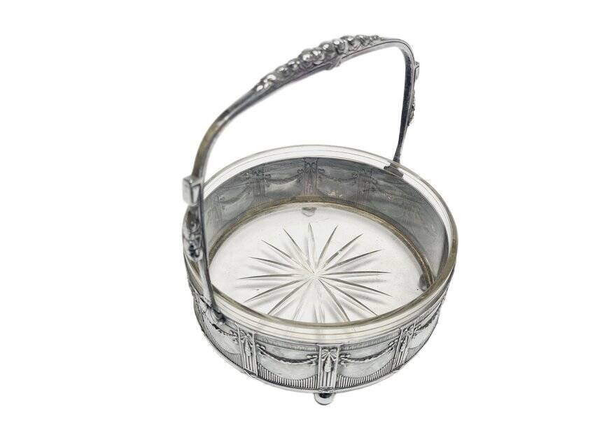 Antique Art Nouveau fruit basket, 1900s