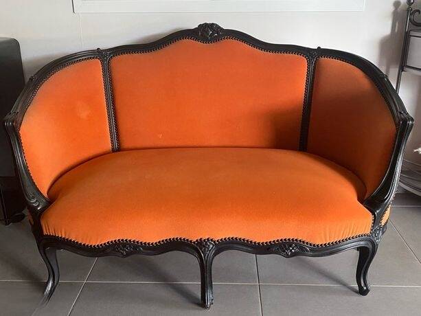Stylised banquette decor
