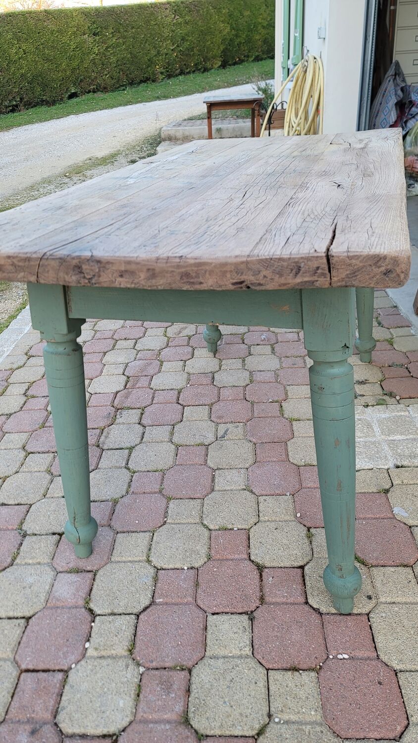 Farmhouse table