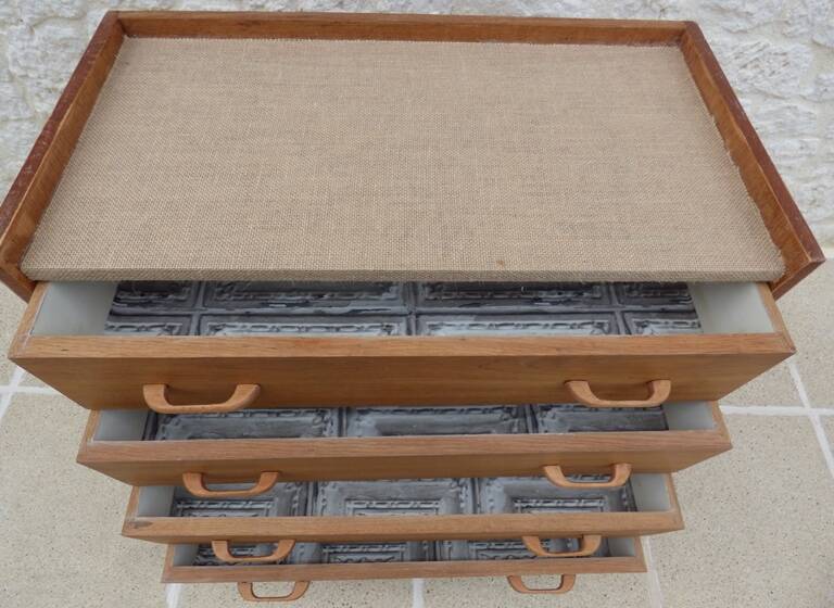 Vintage 4-drawer wooden chest of drawers - Completely restored and refurbished