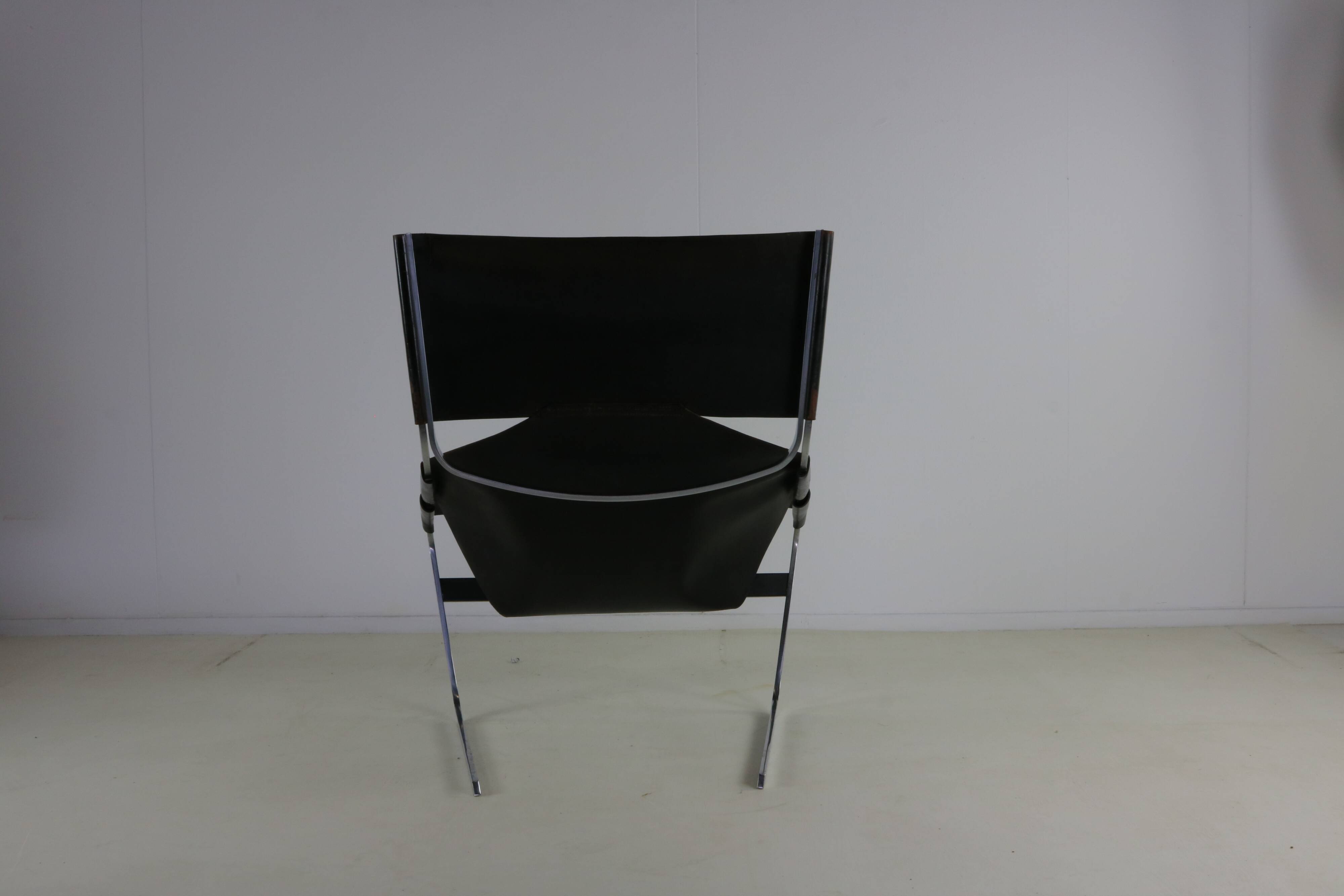 Famous sixties design lounge chair by Pierre Paulin for Artifort