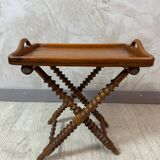 Tray and its folding base