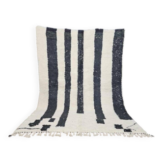 Beni Ouraine handwoven rug, traditional style, size 150x250 cm