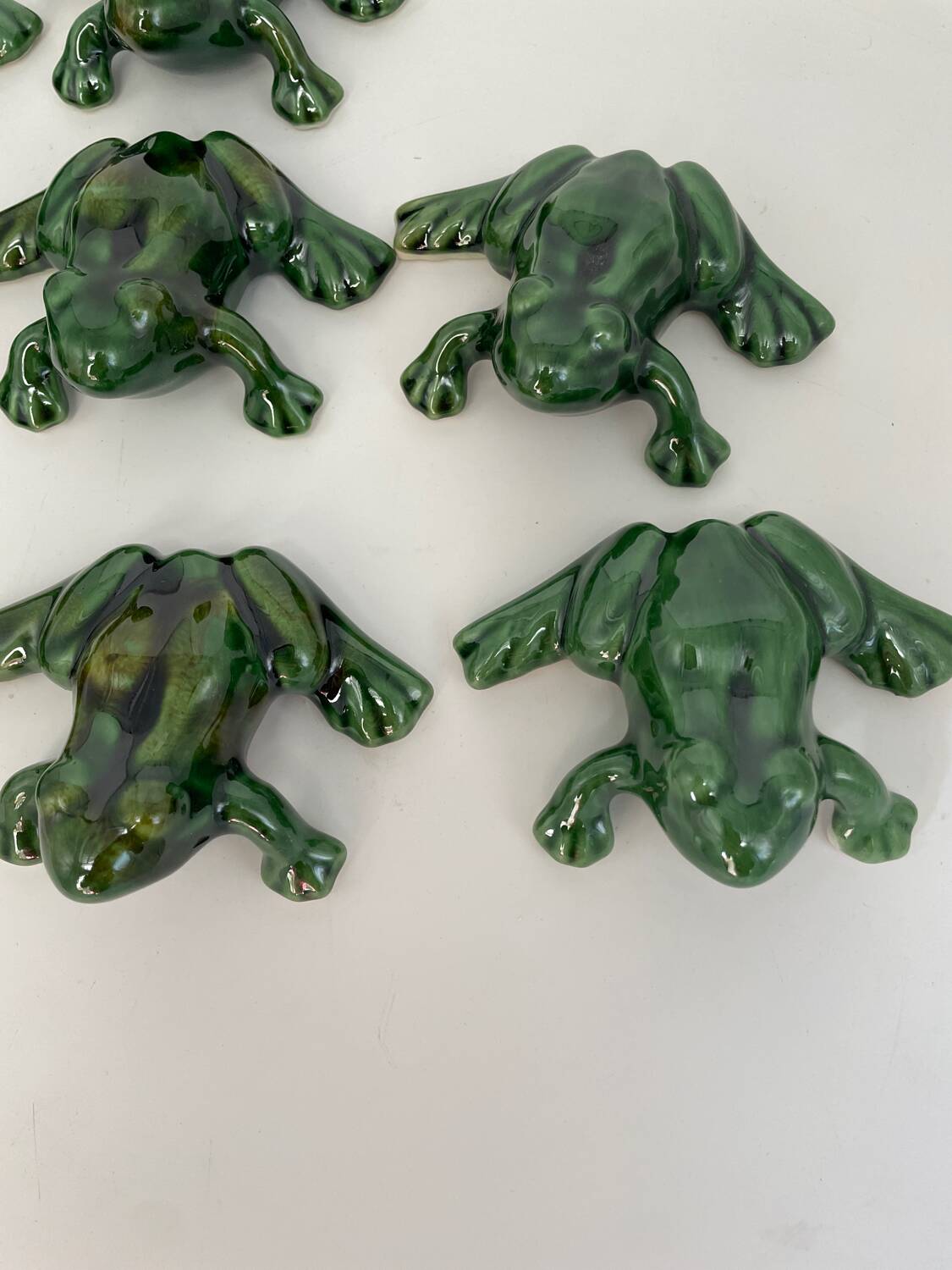 Lot de grenouilles en céramique