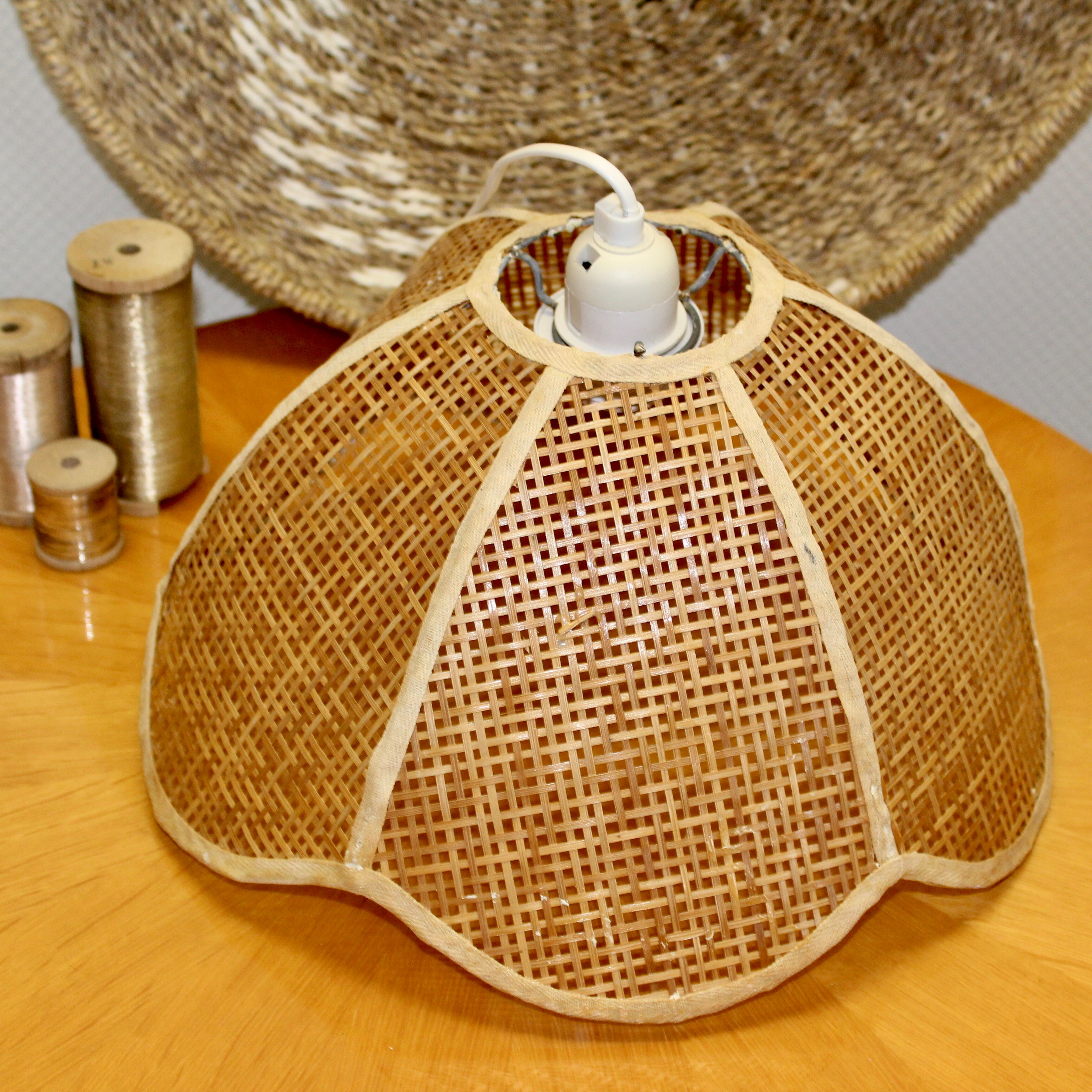 Vintage rattan flower suspension