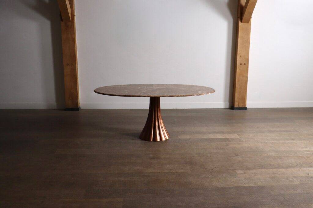 Oval onyx marble dining table by Angelo Mangiarotti, Italy, 1970s