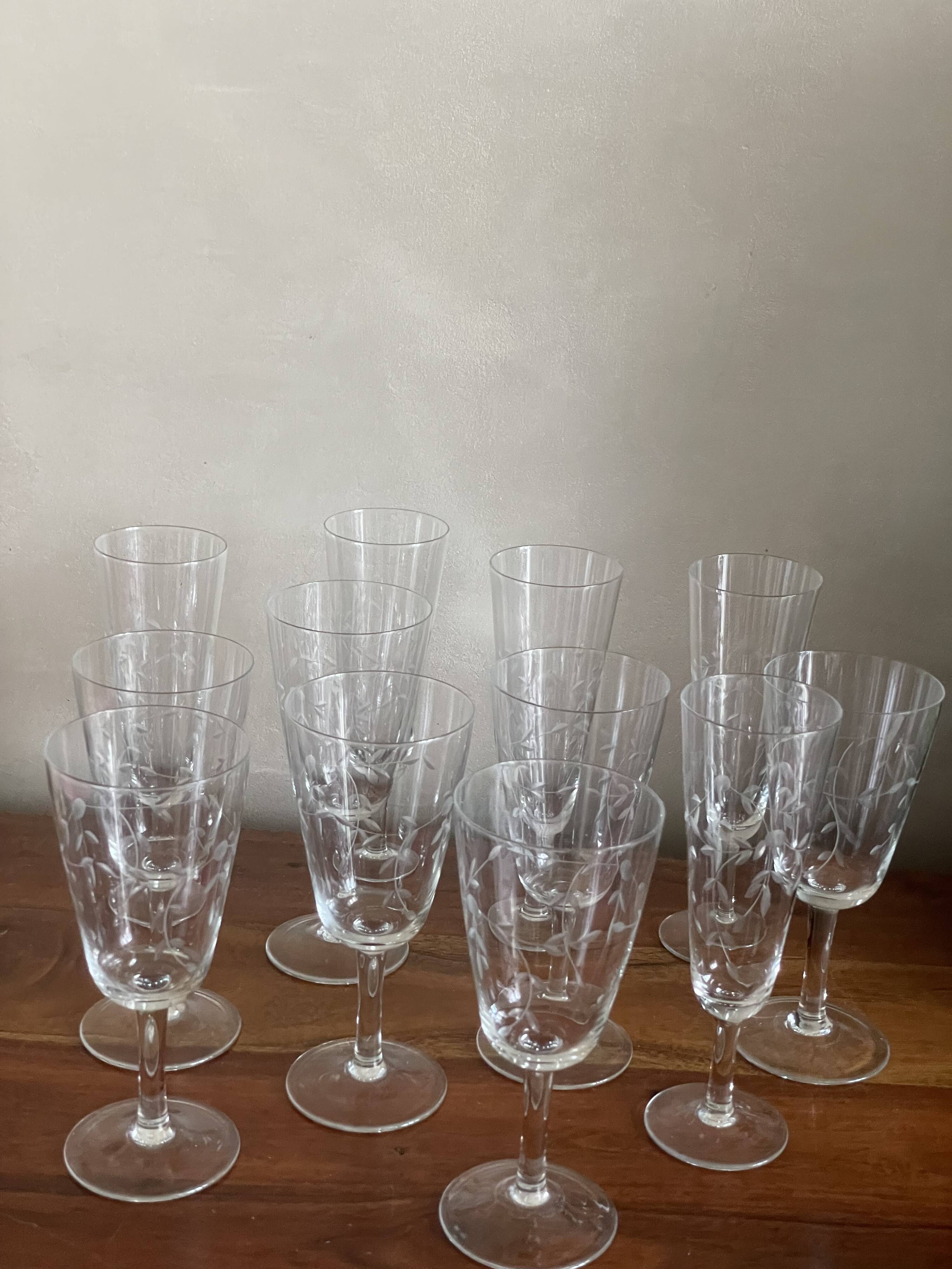 Engraved champagne glasses and wine glasses