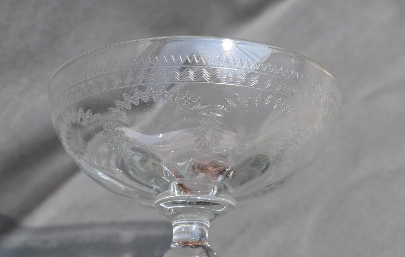 10 glasses of old champagne blown glass engraved Vierzon Thouvenin Portieux