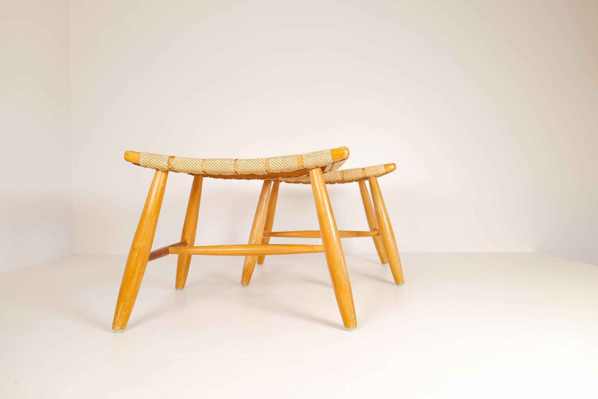 Pair of Swedish stools from the 1960s in lacquered birch, mid-century style.