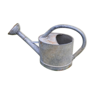 Former Zinc watering can with pommel