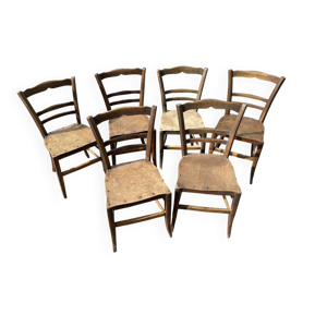Chaises bistrot cloutées - motifs