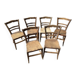 Chaises bistrot cloutées à motifs